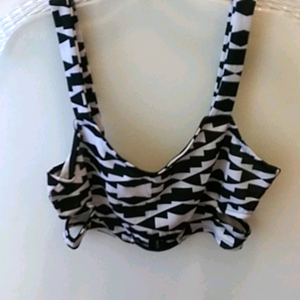 NWOT Women's Top Size L
